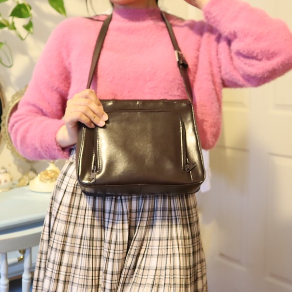 SOLD VINTAGE SHOULDER BAG - Picture 11 of 16